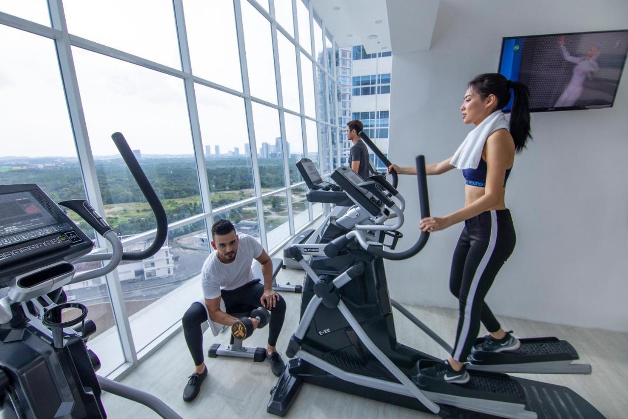 Fraser Place Puteri Harbour Nusajaya  Bagian luar foto Elliptical cross trainer