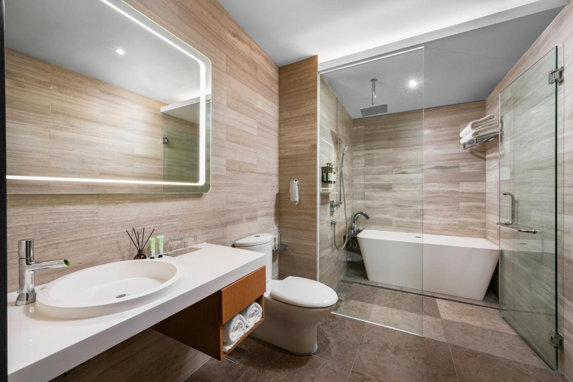 Fraser Place Puteri Harbour Nusajaya  Bagian luar foto Bathroom