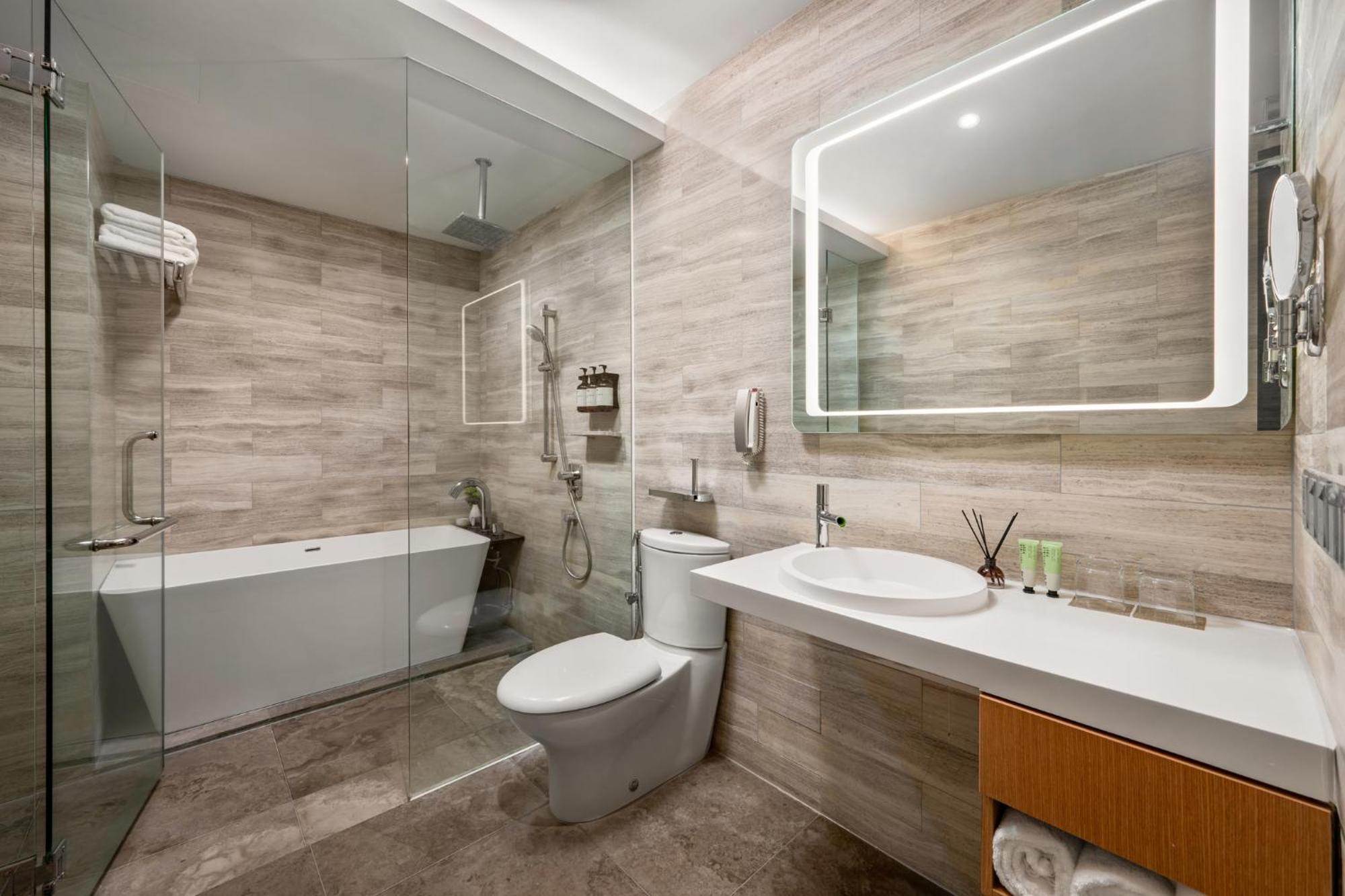 Fraser Place Puteri Harbour Nusajaya  Bagian luar foto Bathroom