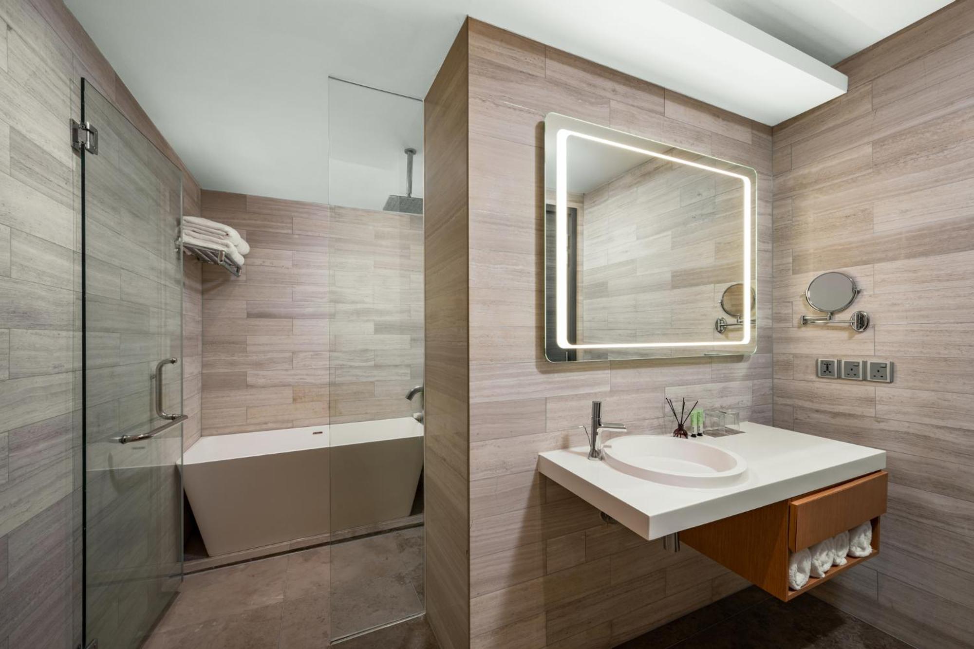Fraser Place Puteri Harbour Nusajaya  Bagian luar foto Bathroom