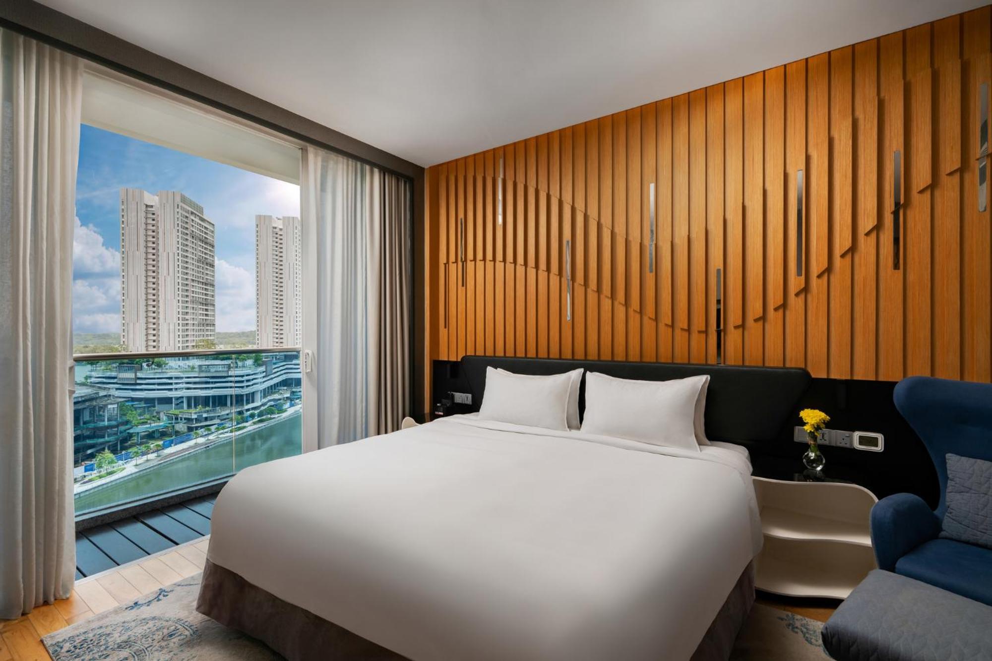 Fraser Place Puteri Harbour Nusajaya  Bagian luar foto Deluxe Room