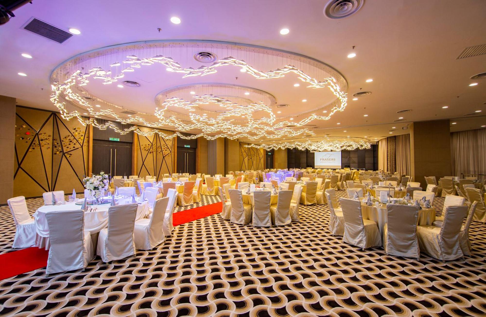 Fraser Place Puteri Harbour Nusajaya  Bagian luar foto The ballroom of the hotel